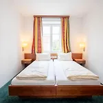 Hotel Krug 3*