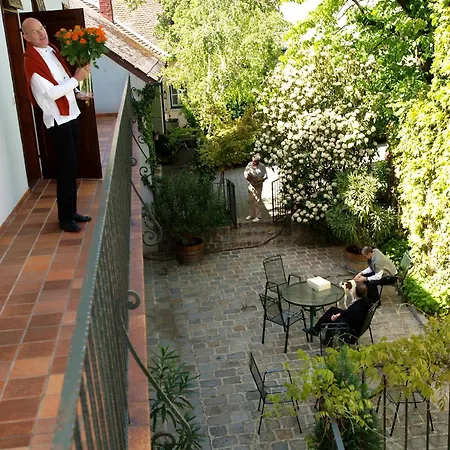 Krug Hotel 3*